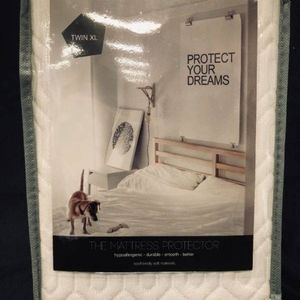 BAMBOO MATTRESS PROTECTOR MADE OF 50 BAMBOO AND 50